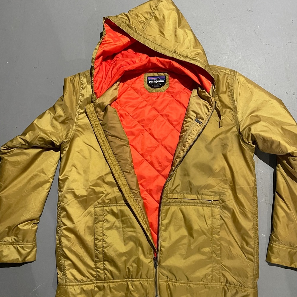 Men’s Patagonia lightweight insulated jacket